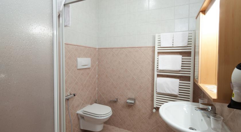 Garni Bellavista Hotel Арабба Стая снимка